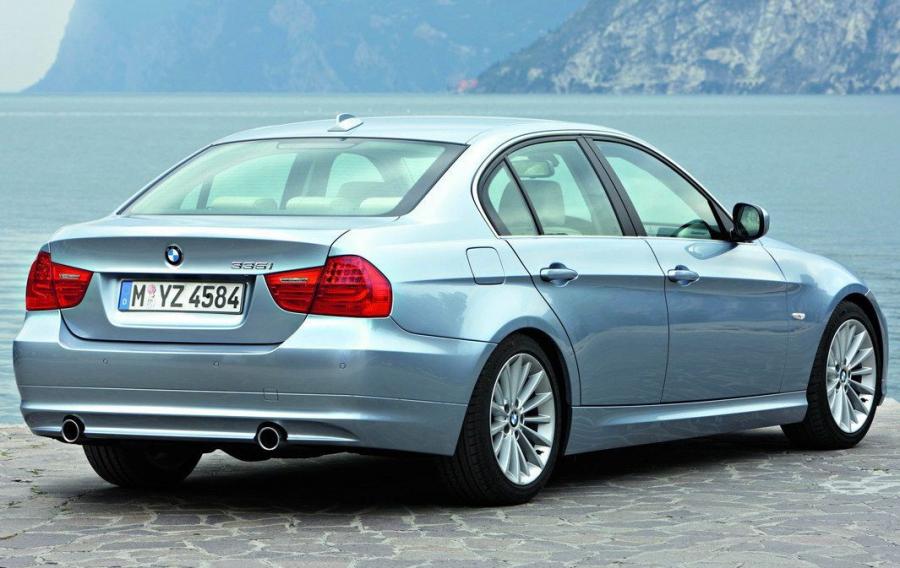  BMW 3-Series 2008 года  (фото 24 из 34)